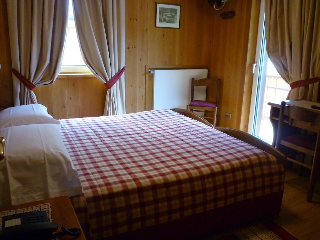 Hotel I Rododendri Valfurva Zewnętrze zdjęcie