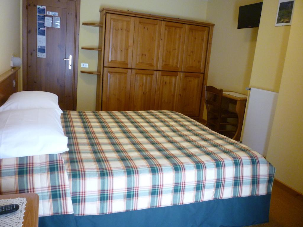 Hotel I Rododendri Valfurva Pokój zdjęcie