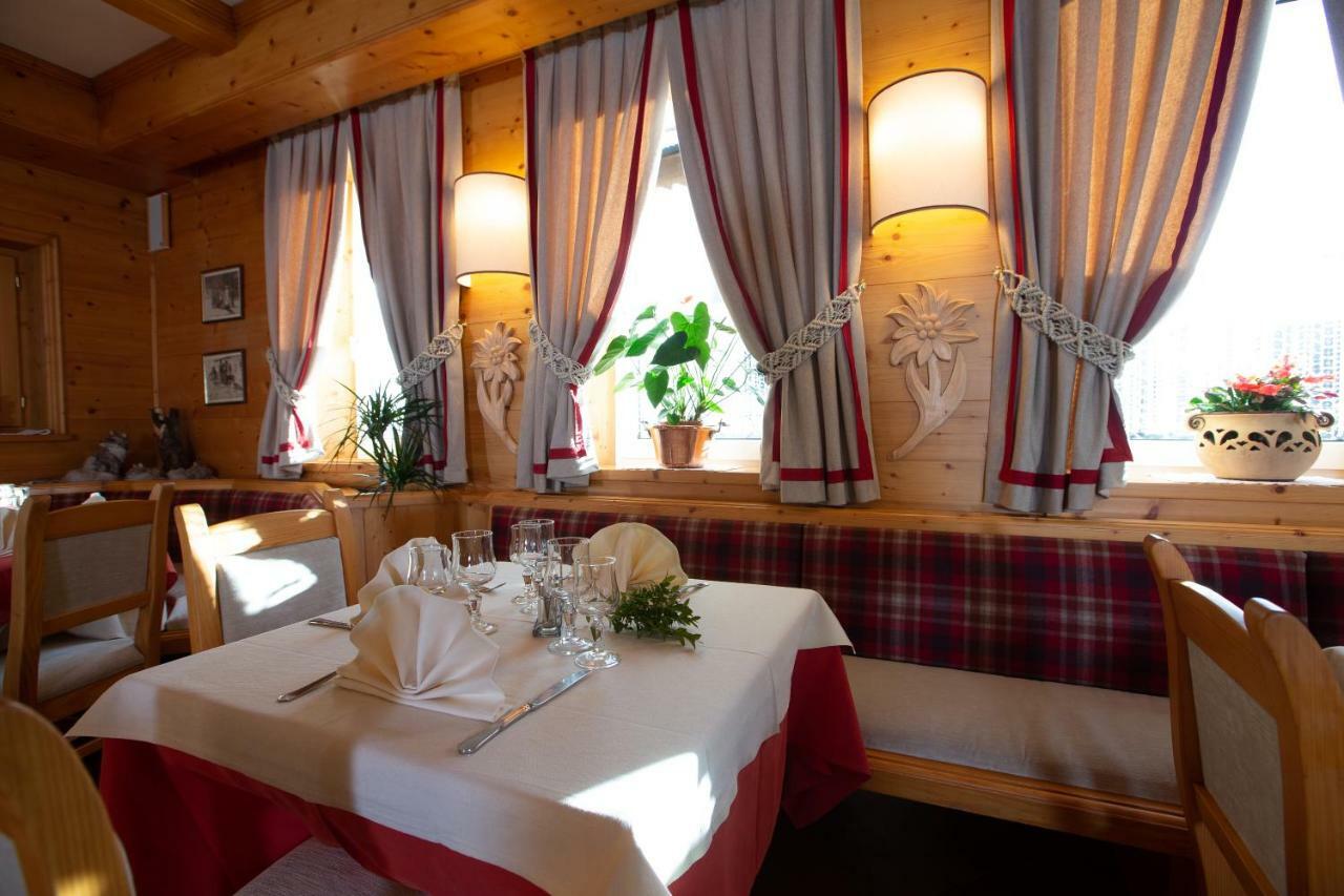 Hotel I Rododendri Valfurva Zewnętrze zdjęcie